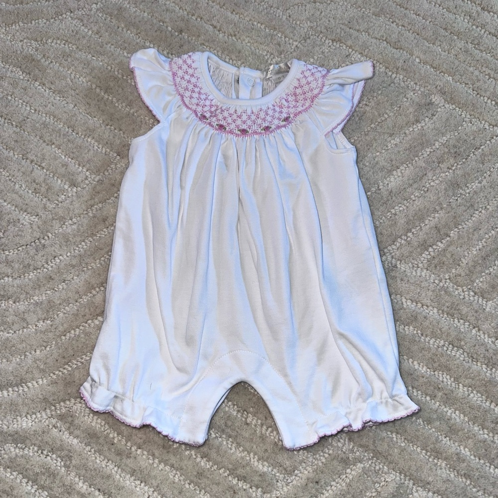 Kissy kissy outfit like new
